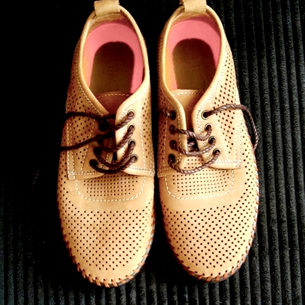 🔥FINAL SALES!!!!🔥TheZeus Men's Tan Perforated Leather Shoes Size 40EU/7US